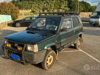 Usado Fiat Panda 4x4 Club 50 HP (36 kW) 1994 Verde Citadino