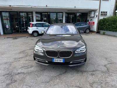 Usata BMW 730L Efficient Dynamics 258 CV (189 kW) 2013 Grigio Berlina