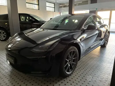 Usata Tesla Model 3 Standard Range 88 kW (120 CV) 2022 Nero Berlina