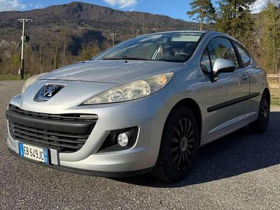 Usata Peugeot 207 68 CV (50 kW) 2011 Argento Berlina
