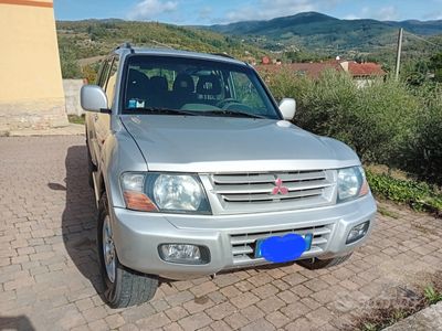 usata Mitsubishi Pajero v60