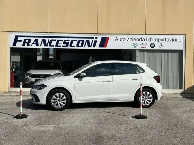 Usata VW Polo Life 90 CV (66 kW) 2022 Bianco Utilitaria