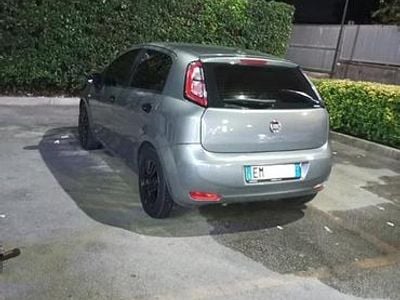 Usata Fiat Grande Punto Easy 80 CV (58 kW) 2012 Grigio Utilitaria