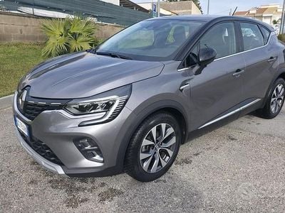 Usata Renault Captur Intens 126 CV (92 kW) 2019 Grigio SUV