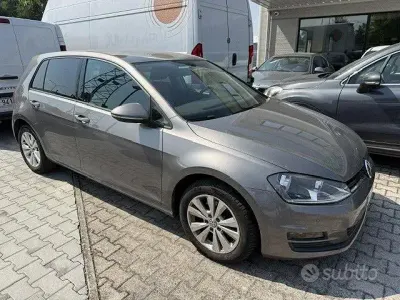 Usata VW Golf VII Comfortline 110 CV (80 kW) 2016 Grigio Berlina