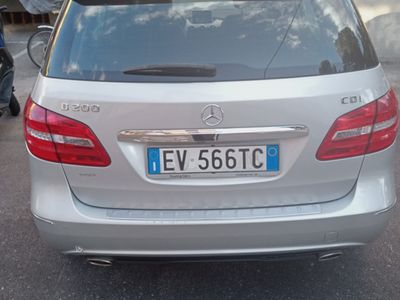 Mercedes B200