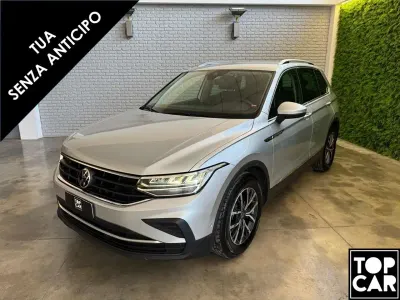 Usata VW Tiguan Life 122 CV (89 kW) 2021 Argento metallizzato SUV