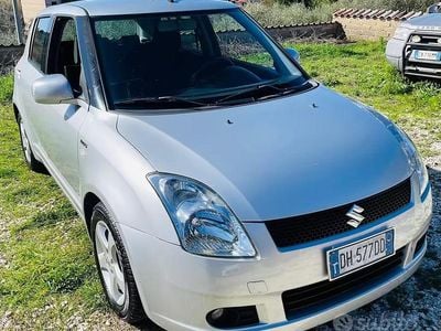 Usata Suzuki Swift GL 70 CV (51 kW) 2007 Grigio Utilitaria