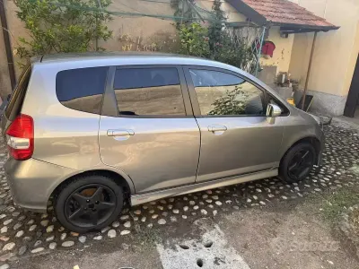 Usata Honda Jazz 83 CV (61 kW) 2004 Grigio Utilitaria