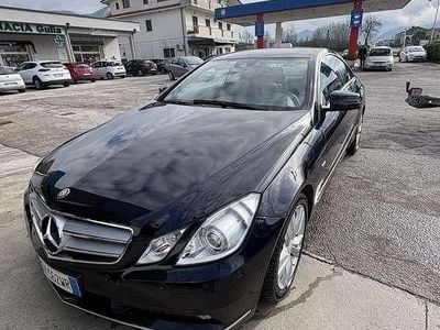 Usata Mercedes E250 204 CV (150 kW) 2011 Blu Coupé