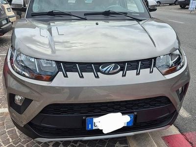 Usata Mahindra KUV100 87 CV (63 kW) 2020 Grigio SUV