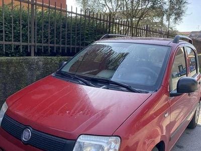 Usata Fiat Panda Dynamic 69 CV (50 kW) 2012 Rosso Utilitaria