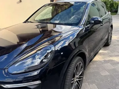 Usata Porsche Cayenne 250 CV (183 kW) 2016 Blu/azzurro SUV