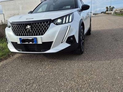 Usata Peugeot 2008 GT 131 CV (96 kW) 2022 Bianco SUV