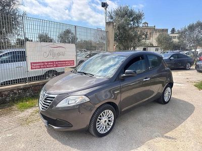 Usata Lancia Ypsilon 95 CV (69 kW) 2012 Marrone Utilitaria