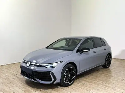 Nuova VW Golf VIII R-line Plus 149 CV (109 kW) 2026 Grigio Berlina