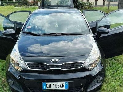 Usata Kia Rio Active 75 CV (55 kW) 2014 Berlina