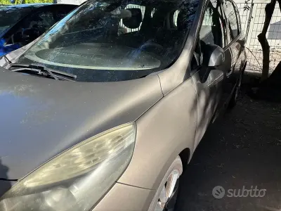 Usata Renault Scénic II Dynamique 85 CV (62 kW) 2007 Grigio Monovolume