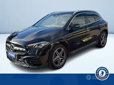 Käytetty Mercedes GLA180 Advanced Plus 116 HP (85 kW) 2025 Musta Katumaasturi