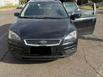 Usata Ford Focus 110 CV (80 kW) 2007 Nero Station wagon
