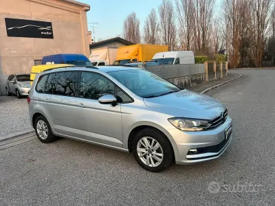 Usata VW Touran Business 150 CV (110 kW) 2021 Grigio Monovolume