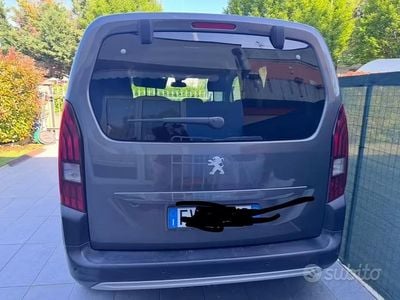 Usata Peugeot Rifter GT-line 131 CV (96 kW) 2019 Grigio Monovolume