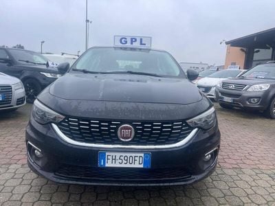 Usata Fiat Tipo Easy 120 CV (88 kW) 2017 Nero Station wagon