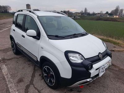 Usata Fiat Panda Cross Cross 69 CV (50 kW) 2022 Utilitaria