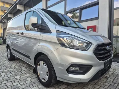 Usata Ford Transit Custom Trend 131 CV (96 kW) 2020 Argento Berlina