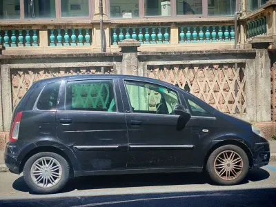 Usata Lancia Musa 95 CV (69 kW) 2010 Nero Monovolume