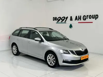 Usata Skoda Octavia Executive 116 CV (85 kW) 2018 Argento Station wagon