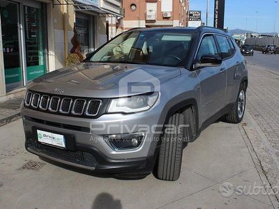 Begagnad Jeep Compass Limited 140 HK (102 kW) 2017 Grå SUV