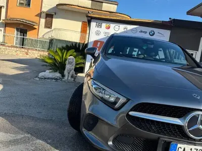 Usata Mercedes A180 Business 116 CV (85 kW) 2020 Grigio Berlina