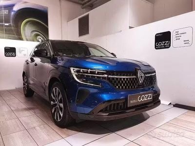 Begagnad Renault Austral Techno 131 HK (96 kW) 2025 Blå SUV
