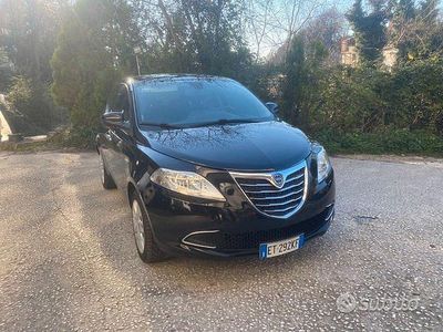 Usata Lancia Ypsilon Silver 95 CV (69 kW) 2013 Nero Utilitaria
