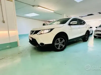 Usata Nissan Qashqai 131 CV (96 kW) 2015 Bianco SUV