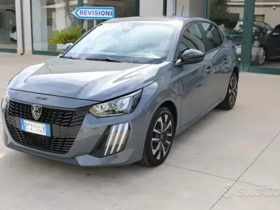 Usata Peugeot 208 Active 75 CV (55 kW) 2024 Grigio Utilitaria