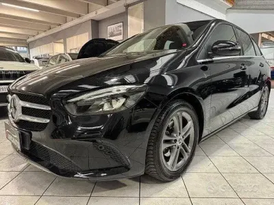 Usata Mercedes B180 116 CV (85 kW) 2019 Nero Utilitaria