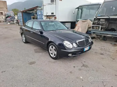 Usata Mercedes 220 109 CV (80 kW) 2004 Coupé