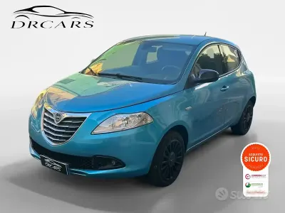 Usata Lancia Ypsilon 69 CV (50 kW) 2014 Blu Utilitaria