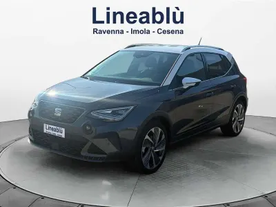Usata Seat Arona Xperience 110 CV (80 kW) 2023 Grigio metalizzato scuro SUV