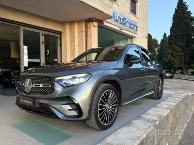 Usata Mercedes GLC220 Premium 197 CV (144 kW) 2022 Grigio scuro SUV