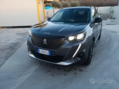 Usata Peugeot 2008 Allure 110 CV (80 kW) 2022 Grigio SUV