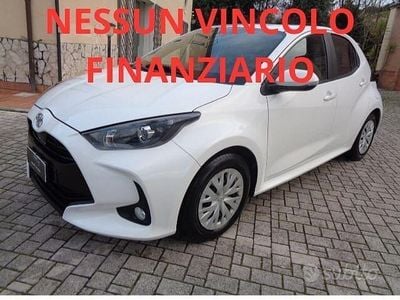 Usata Toyota Yaris Active 72 CV (52 kW) 2023 Bianco Berlina