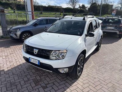 Usata Dacia Duster Black Shadow 109 CV (80 kW) 2017 Bianco SUV