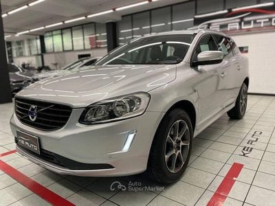 Usata Volvo XC60 Ocean Race 150 CV (110 kW) 2016 Argento SUV