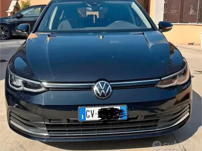 Usata VW Golf VIII 116 CV (85 kW) 2021 Berlina