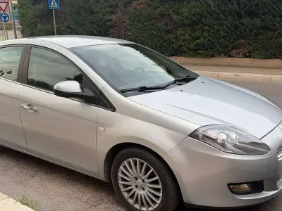 Usata Fiat Bravo 120 CV (88 kW) 2012 Argento Utilitaria