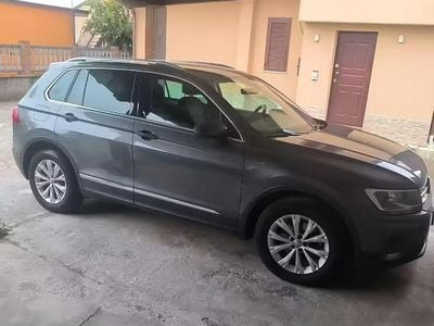 Usata VW Tiguan Sportline 150 CV (110 kW) 2020 Grigio SUV