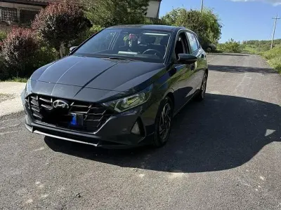 Usata Hyundai i20 84 CV (61 kW) 2023 Grigio Utilitaria